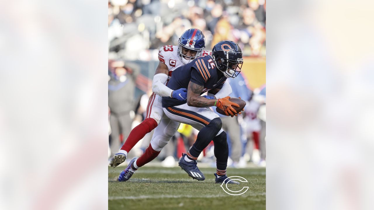 December 18, 2022: Chicago Bears #32 David Montgomery runs in for a  touchdown during a game against the Philadelphia Eagles in Chicago, IL.  Mike Wulf/CSM/Sipa USA(Credit Image: © Mike Wulf/Cal Sport Media/Sipa