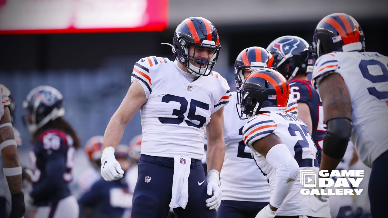 Bears Snap 6-Game Losing Streak, Blow Out Texans at Soldier Field