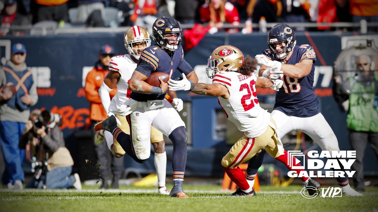 Melee in Bears-49ers game leads to 3 ejections - ABC7 Chicago