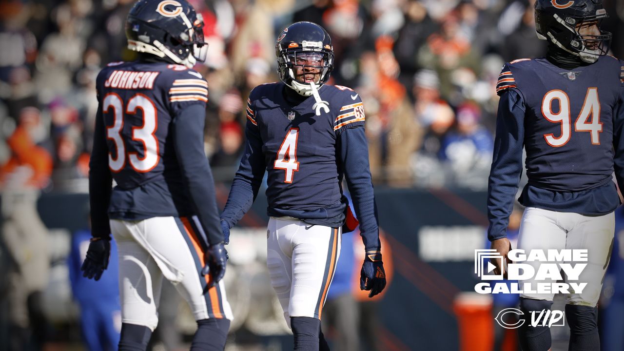 Bears rout Giants 29-3 in home finale