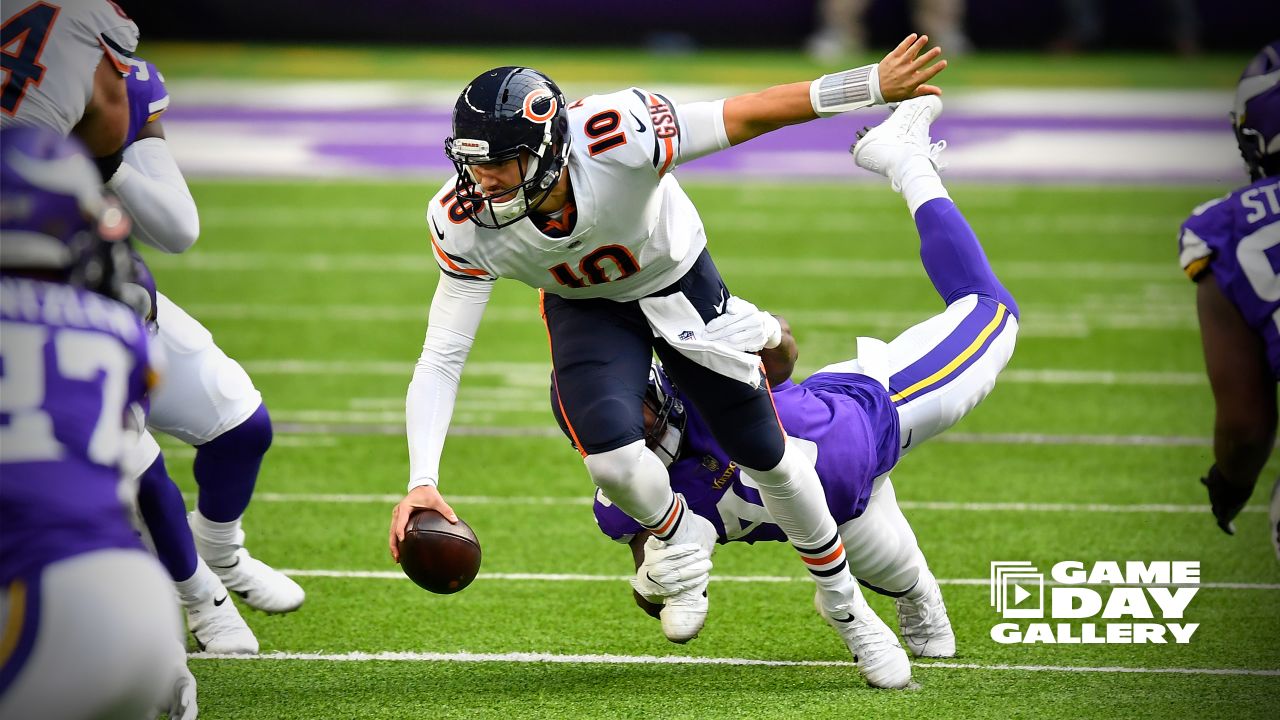 Bears hang on to beat Vikings 17-13