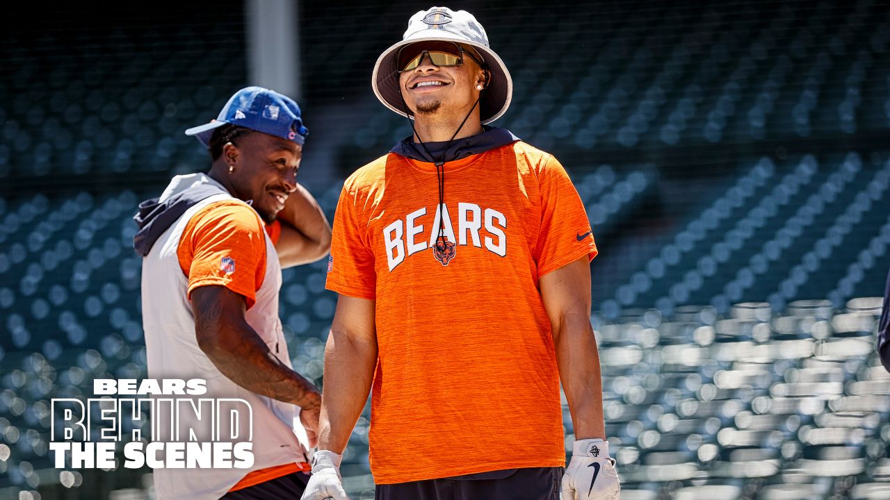 Bears hold team-bonding event at Wrigley Field