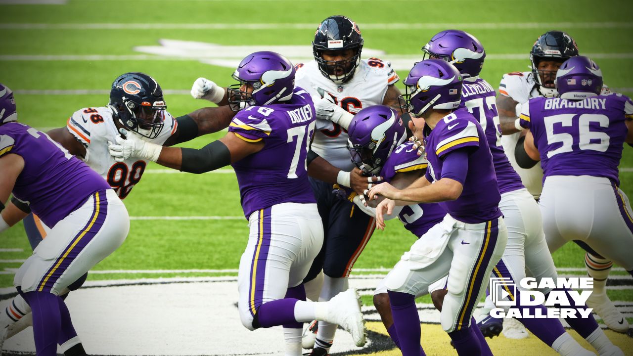 Chicago, United States. 29th Sep, 2019. Injured Chicago Bears quarterback  Mitchell Trubisky walks on the sidelines during the second half of an NFL  game against the Minnesota Vikings at Soldier Field in