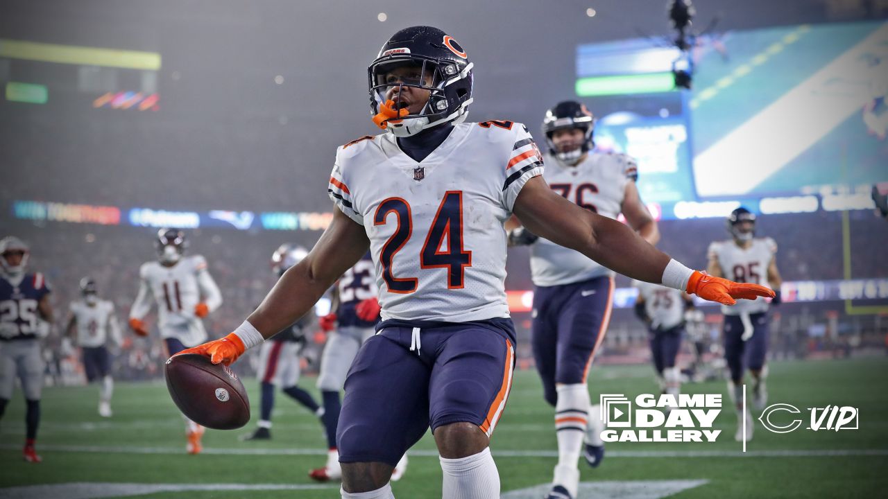 Justin Fields' designed runs brought 'whole different element' to Bears  offense in blowout over Patriots