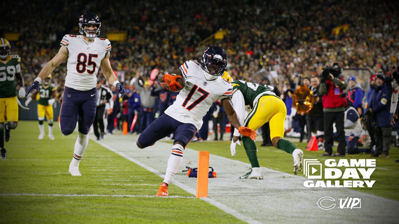 Chicago Bears drop high-scoring prime-time shootout to Green Bay