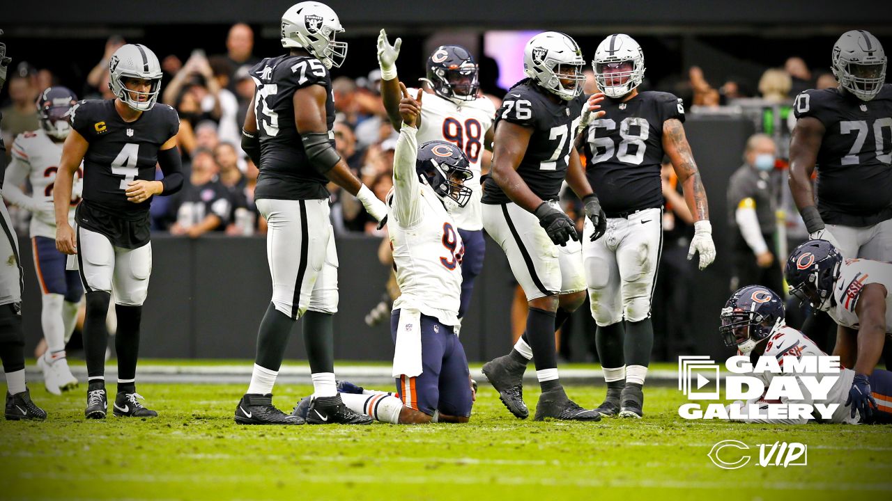 Bears stifle Raiders on the road, 20-9