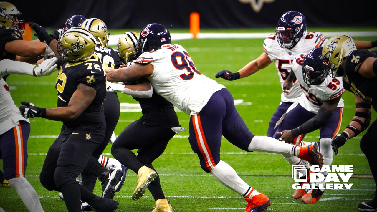 Penalties prove costly in Bears' wild-card loss to Saints