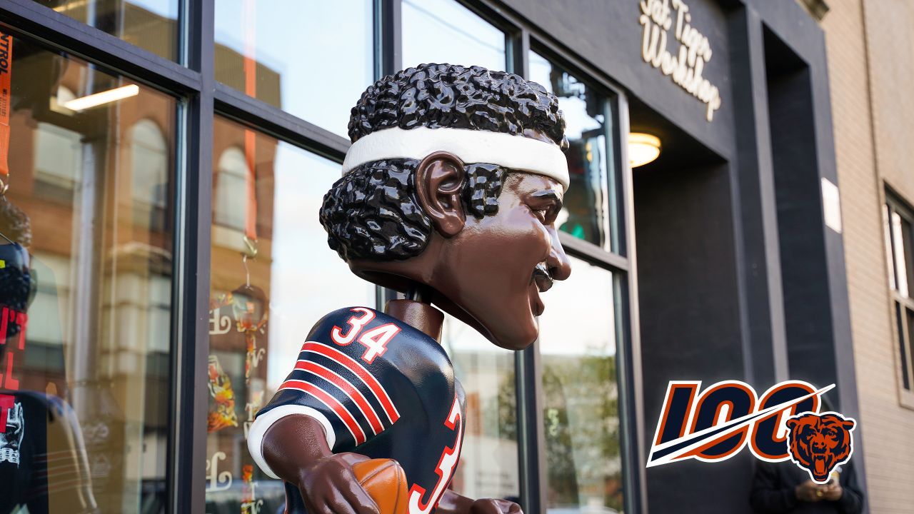【シカゴベアーズ100周年記念・限定品】ウォルター・ペイトン ボブルヘッド Payton bobblehead around town