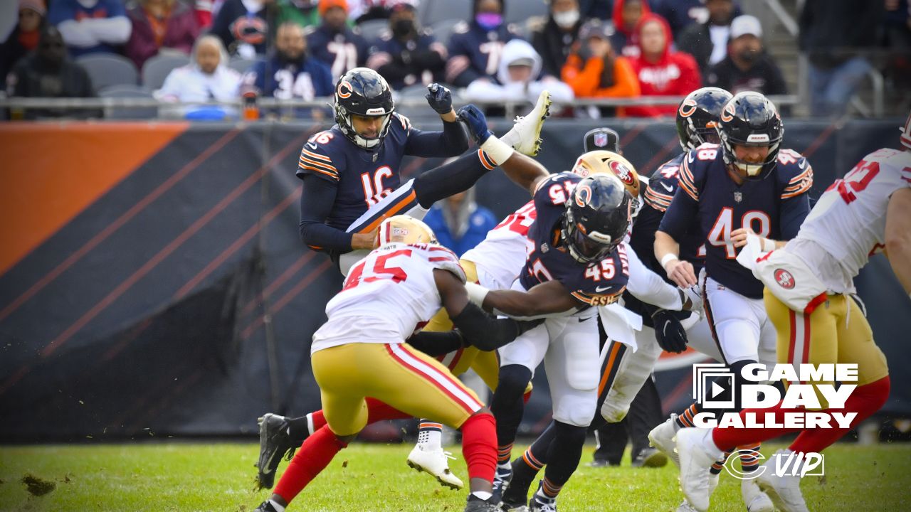 Melee in Bears-49ers game leads to 3 ejections - ABC7 Chicago