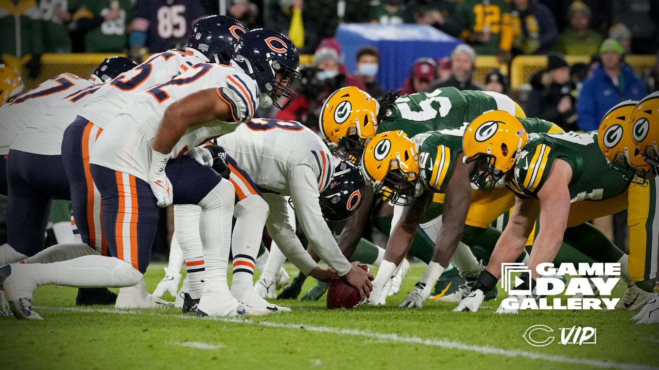 Rodgers throws 4 TD passes, Packers defeat Bears 45-30