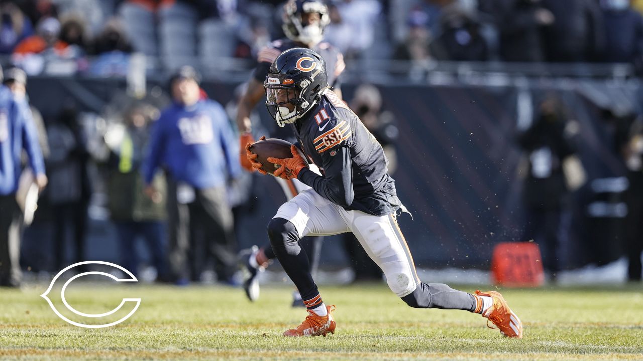 December 18, 2022: Chicago Bears #32 David Montgomery runs in for a  touchdown during a game against the Philadelphia Eagles in Chicago, IL.  Mike Wulf/CSM/Sipa USA(Credit Image: © Mike Wulf/Cal Sport Media/Sipa