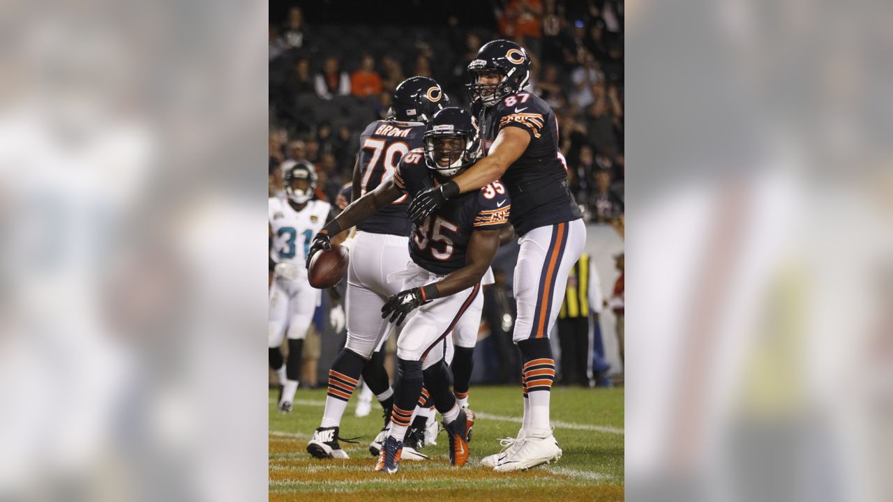 Bears rally late to edge Jaguars