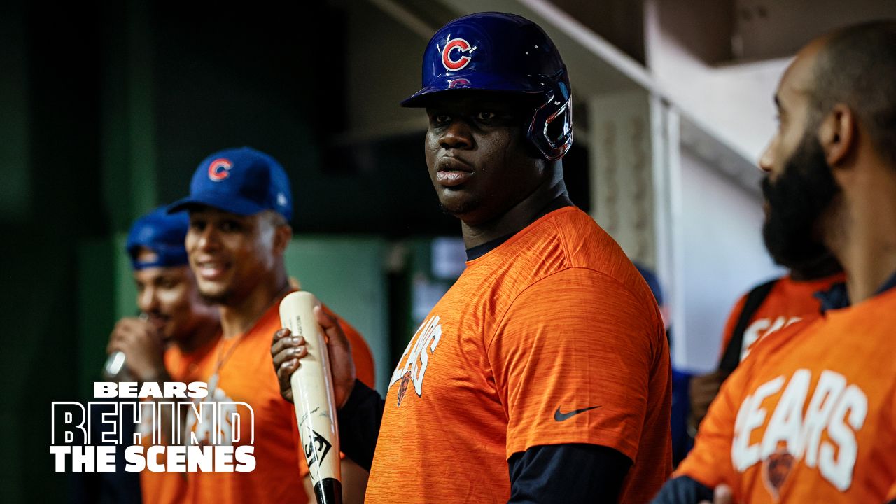 Bears hold team-bonding event at Wrigley Field