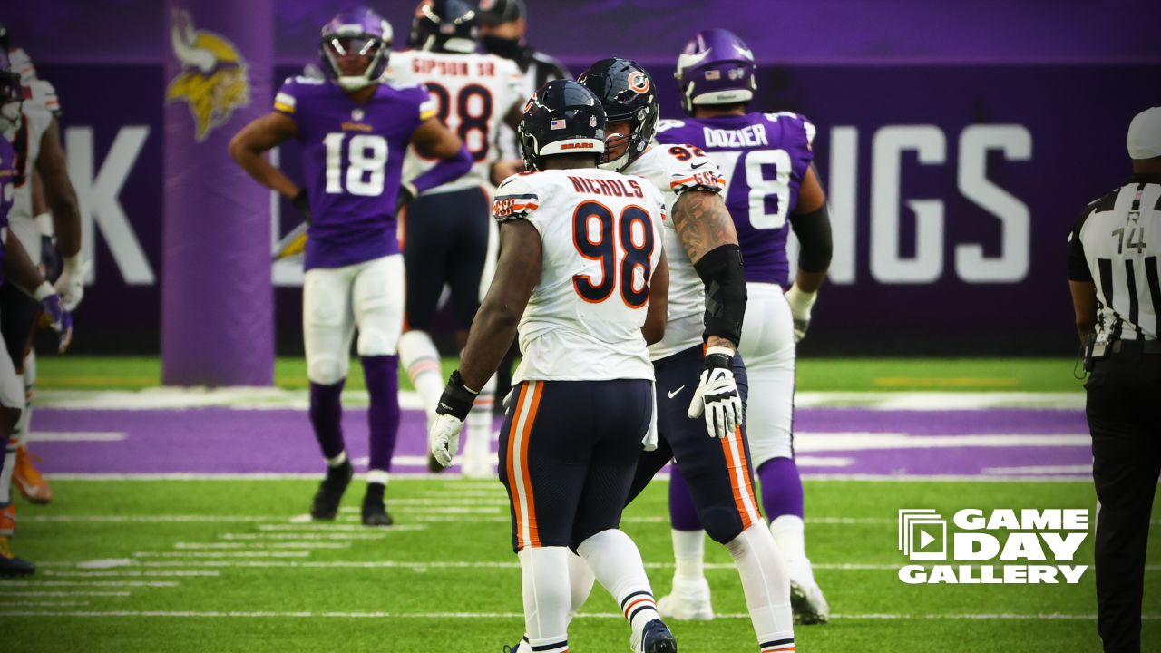 Chicago, United States. 06th Dec, 2020. Chicago Bears quarterback Mitchell  Trubisky (10) looks for an open receiver during play against the Detroit  Lions at Soldier Field in Chicago on Sunday, December 6