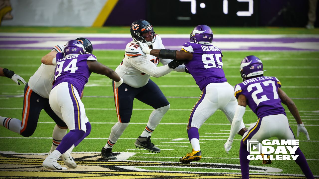 Game Recap: Chicago Bears remain in playoff hunt with 33-27 Week 15 win  over Minnesota Vikings