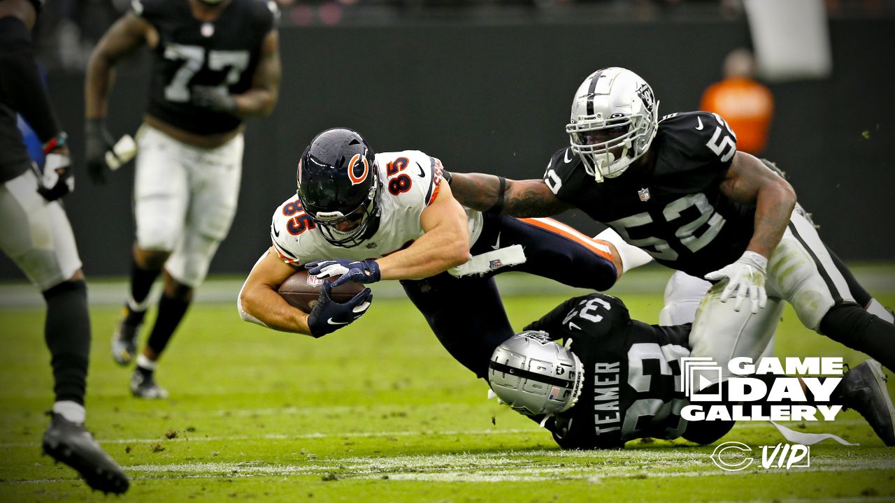 Bears stifle Raiders on the road, 20-9