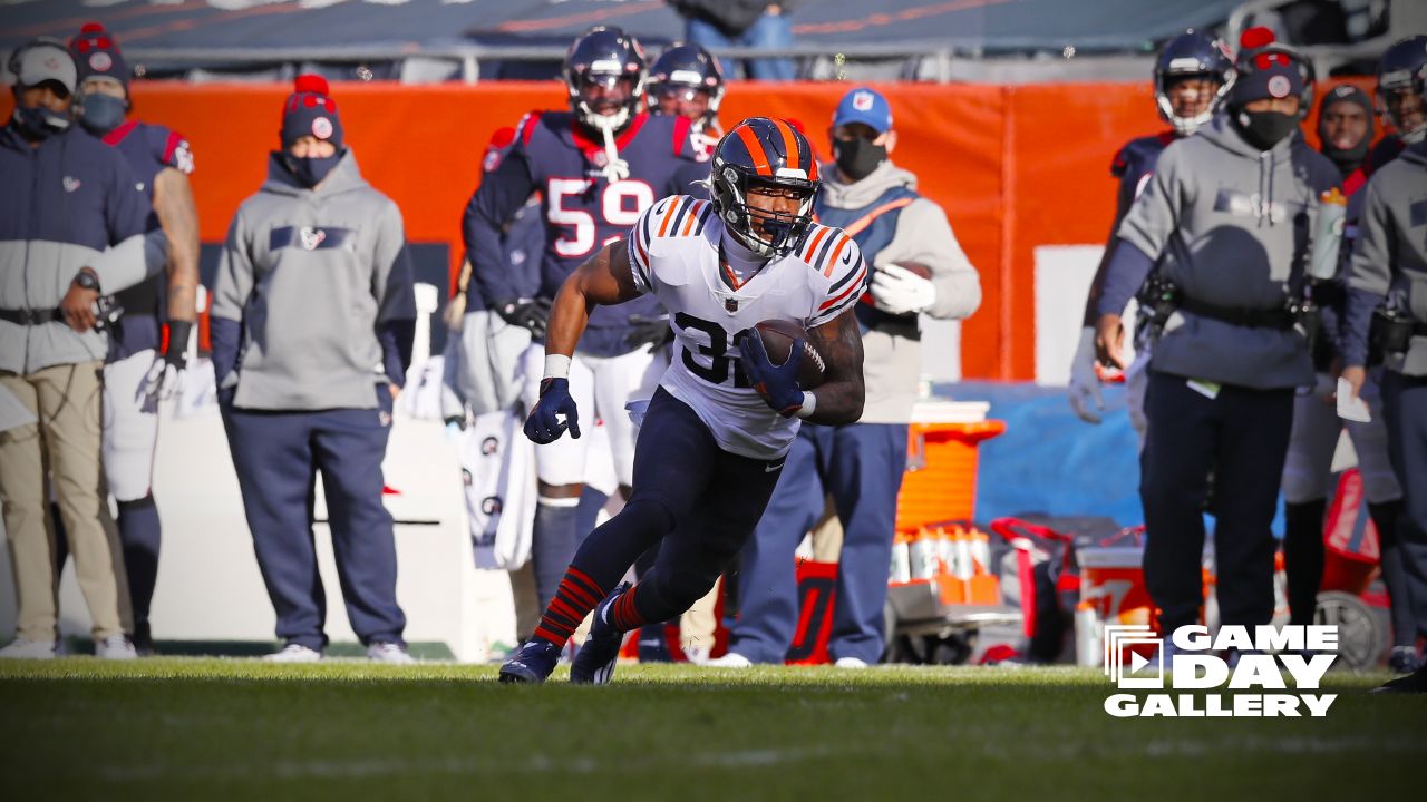 Chicago Bears snap six-game losing streak with NFL win over Houston Texans