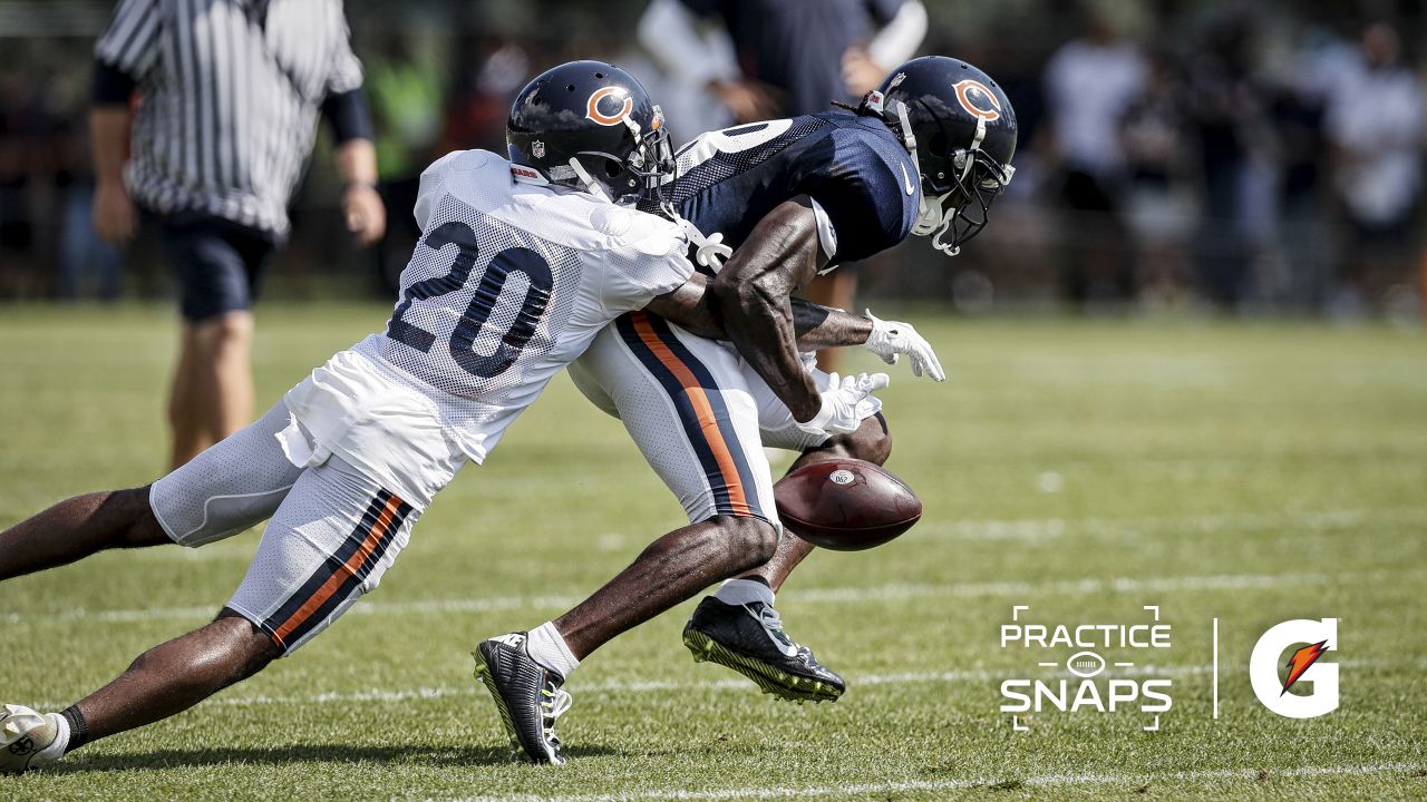 LAKE FOREST, IL - AUGUST 12: Chicago Bears tight end Jimmy Graham (80)  battles with Chicago Bears tight end Scooter Harrington (49) in action  during a joint practice between the Chicago Bears