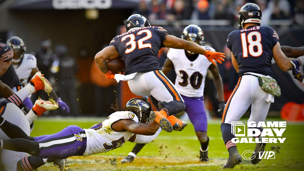 Bears-Ravens game rain-delayed in Chicago