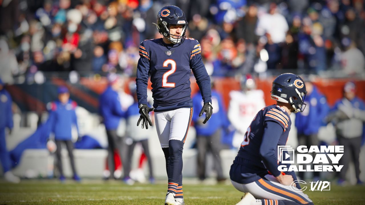 Bears rout Giants 29-3 in home finale