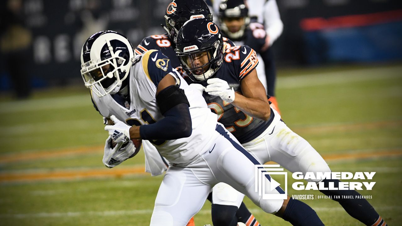 Flashback Friday: Bears defense dominates Rams in primetime