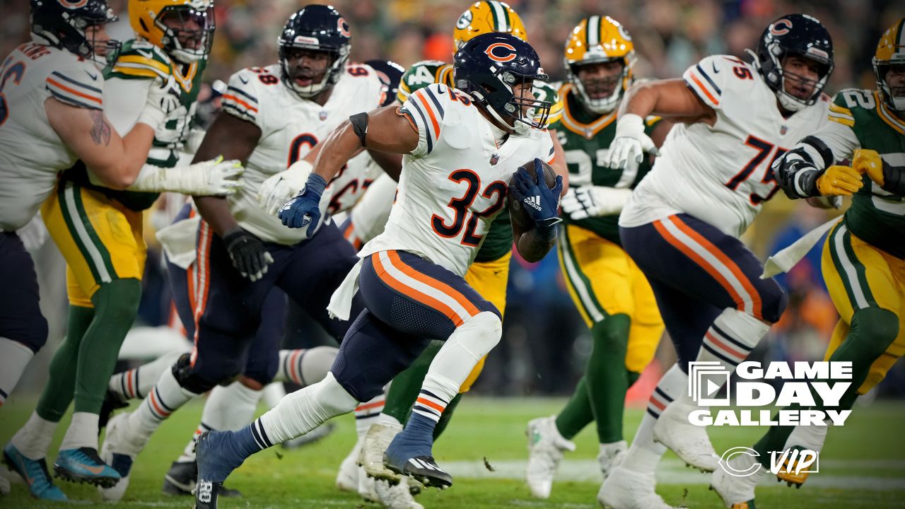 Leading at the half, Bears lose 45-30 to Green Bay Packers in primetime