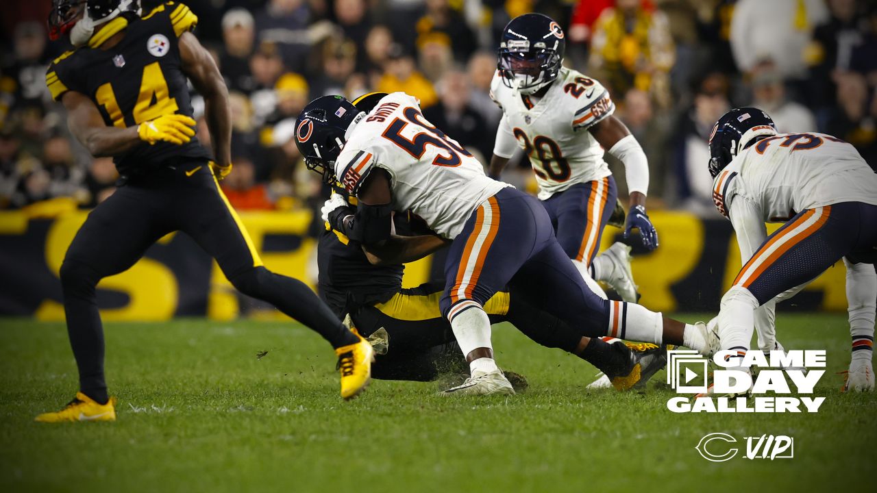 Justin Fields shines late in Bears' loss to Steelers