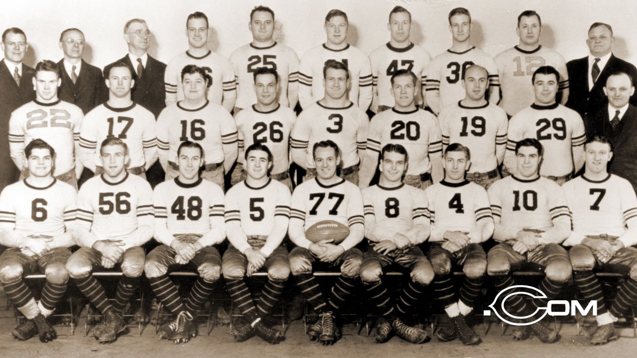 1943 CHICAGO BEARS WORLD CHAMPIONS TEAM PHOTO MANY BEARS ALL TIME GREATS 7X11 