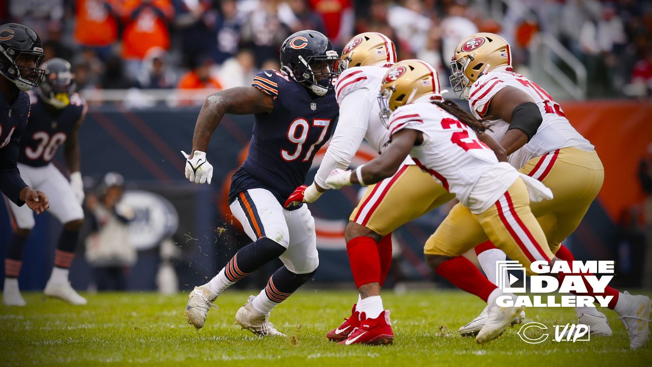 Melee in Bears-49ers game leads to 3 ejections - ABC7 Chicago