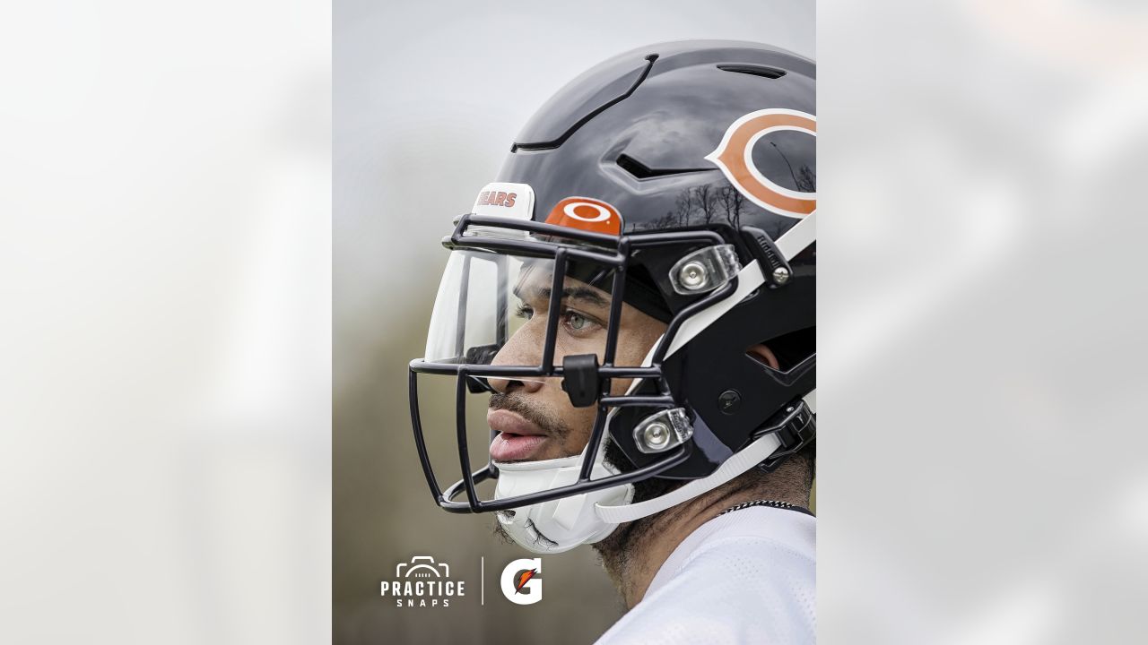 Chicago Bears linebacker Noah Sewell (44) walks off the field after the  first half of an