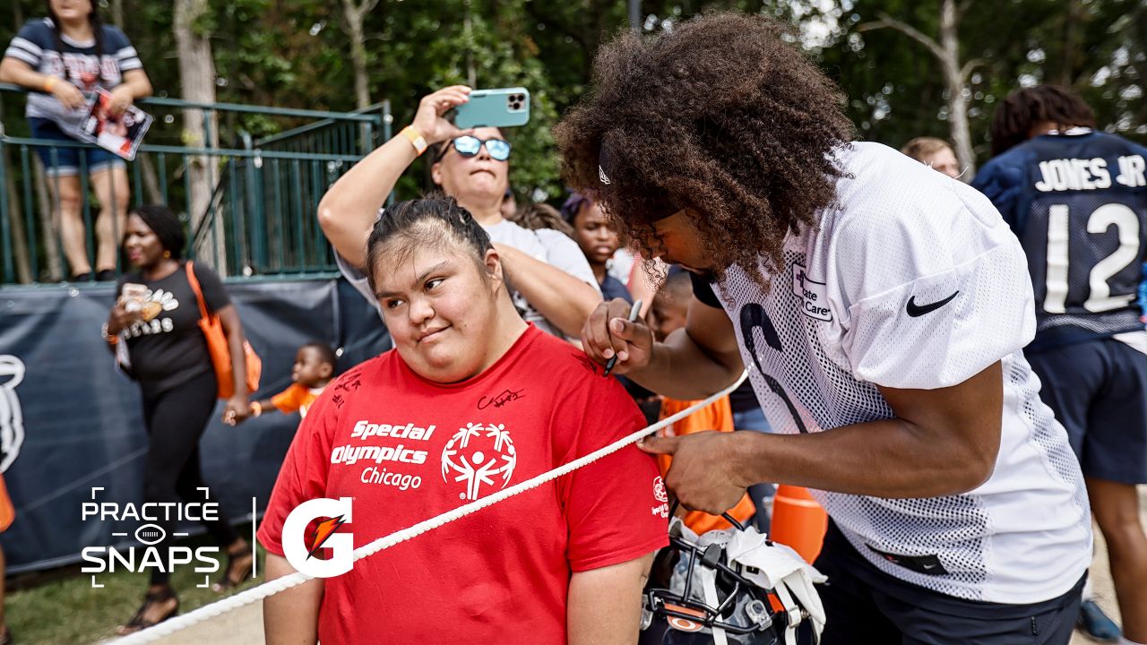 Chicago Bears Training Camp Observations: Robert Quinn is back, top plays  and the starting OL - CHGO