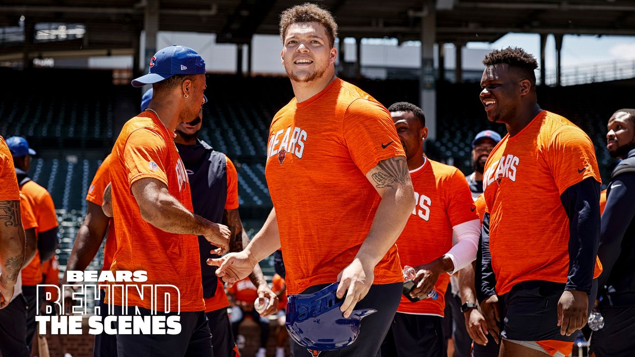 Chicago Bears on X: Teamwork makes the dream work! #Bears join together  with Blackhawks, Bulls, Cubs and White Sox to host a special event in  Chicago on Monday. 📰:   /