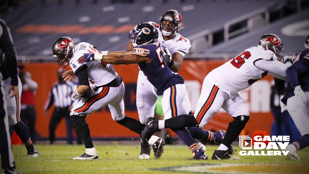 Tampa Bay Buccaneers defeat Chicago Bears 27-17 - Axios Chicago