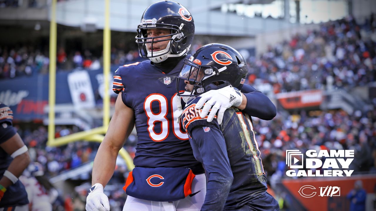 Bears rout Giants 29-3 in home finale