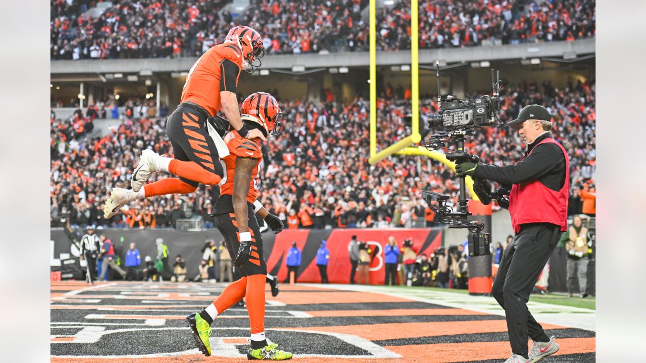 Bengals beat Chiefs 34-31, stop KC 8-game winning streak West & SoCal News  - Bally Sports