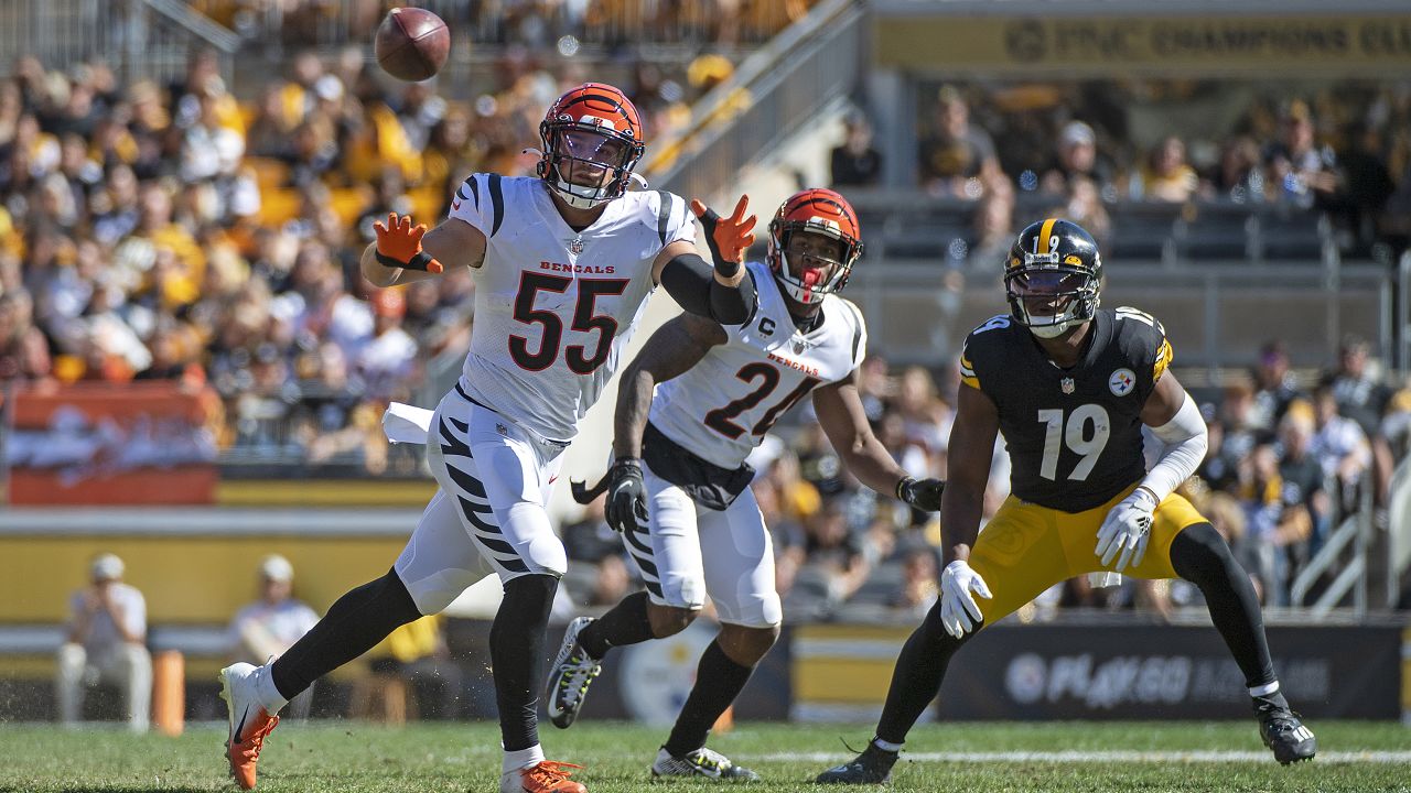 Cincinnati Bengals defensive tackle Larry Ogunjobi (65) hits Pittsburgh  Steelers quarterback Ben Roethlisberger (7) as Roethlisberger passes during  the second half an NFL football game, Sunday, Sept. 26, 2021, in  Pittsburgh. (AP