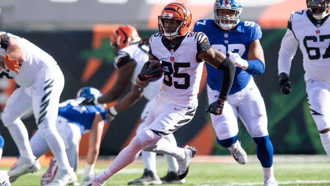 New York Giants linebacker Tomon Fox (49) during an NFL preseason football  game against the Cincinnati Bengals, Sunday, Aug. 21, 2022 in East  Rutherford, N.J. The Giants won 25-22. (AP Photo/Vera Nieuwenhuis