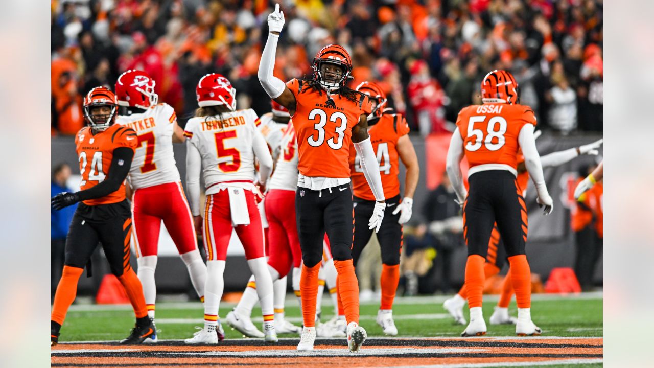 Cincinnati Bengals cornerback Tre Flowers (33) celebrates during