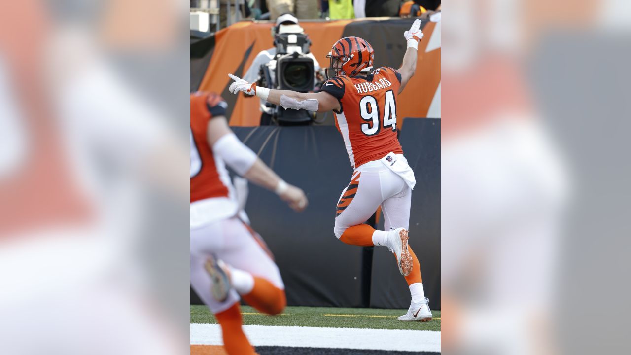 Two Defensive TDs Give Bengals Wild 27-17 Comeback Win