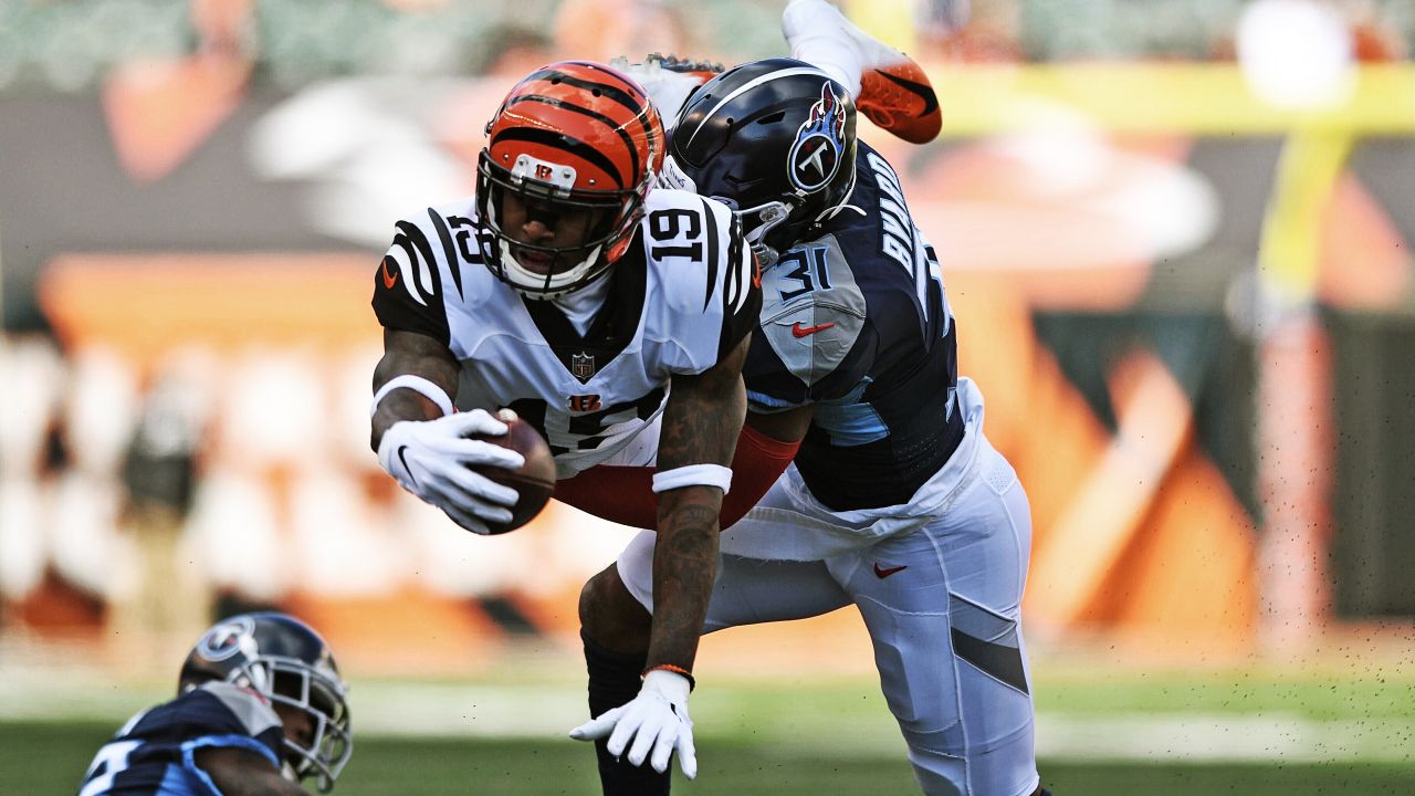 Cincinnati Bengals defeat the Tennessee Titans, 31-20, behind two  touchdowns from Giovani Bernard