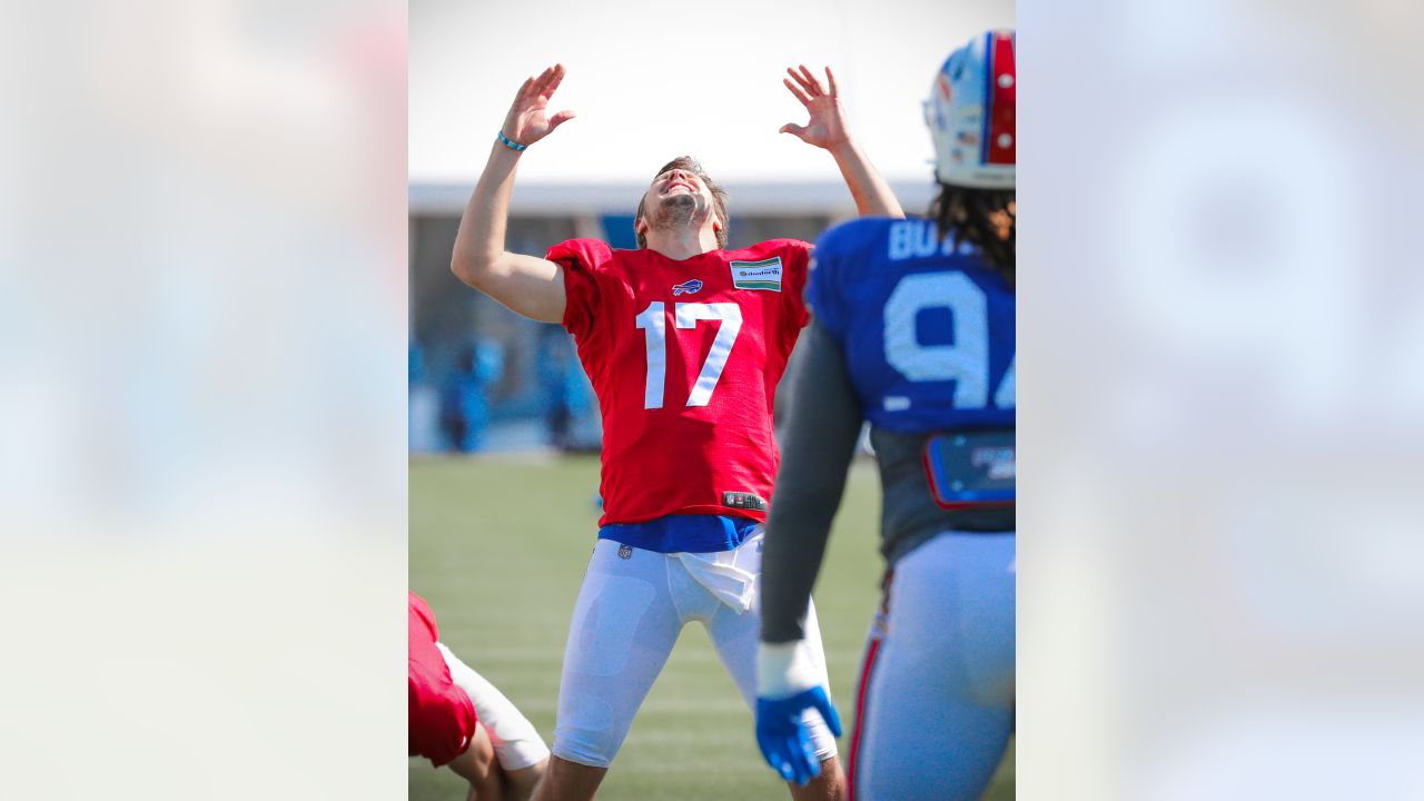 Josh Allen comes in defense of Stefon Diggs after Bills WR raises  uncertainty around his future - “I fu**ing love him”