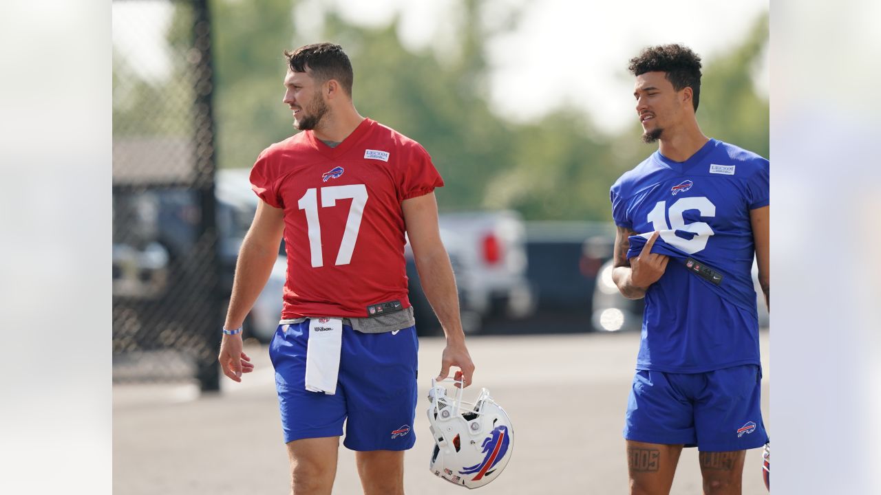 Injury Report: Josh Allen, Devin Singletary lead list of questionable  players