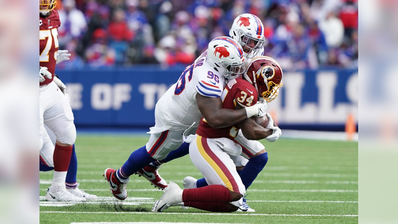 Devin Singletary Buffalo Bills Unsigned Running in Touchdown Vertical Photograph