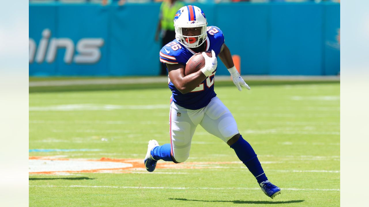 Dolphins stuff Bills, Allen late, hold on for 21-19 win - West