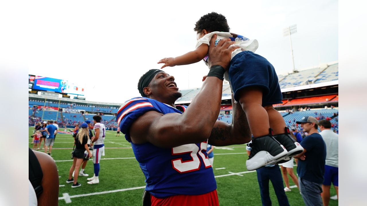 Bills fans travel near and far to watch team in Return of Blue & Red - BVM  Sports