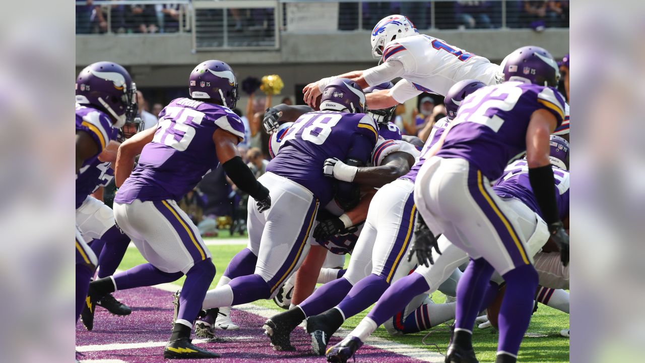 Buffalo Bills defensive end Mario Williams (94) leaves the field after a  game against the Minnesota Vikings in a preseason NFL football game won by  the Vikings 36-14 on Friday, Aug. 17