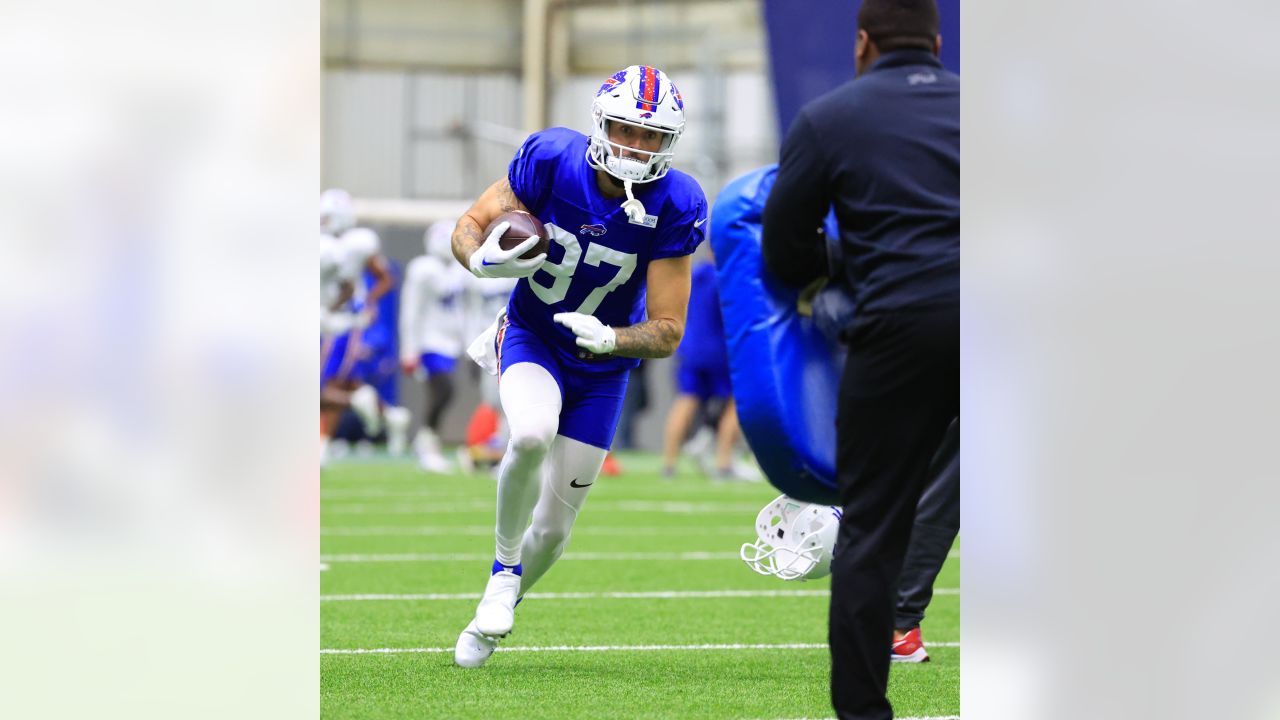 Buffalo Bills - We've placed OL Spencer Brown on the Reserve/Covid-19 list.  WR Jake Kumerow has been activated from the Reserve/Covid-19 list:  bufbills.co/3qQ4kWO