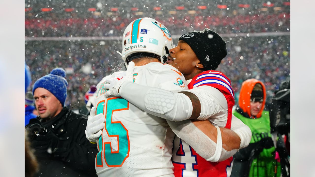 Bills vs. Dolphins final score, results: Buffalo makes statement in blowout  win over Miami