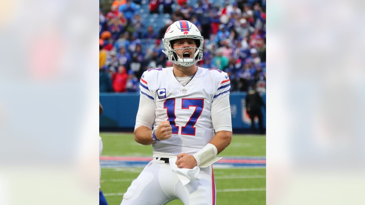 DraftKings - A fantasy season for the ages. Josh Allen of the Buffalo Bills  earns #DraftKings Daily Fantasy Player of the Year honors for the 2020  season. #NFLHonors