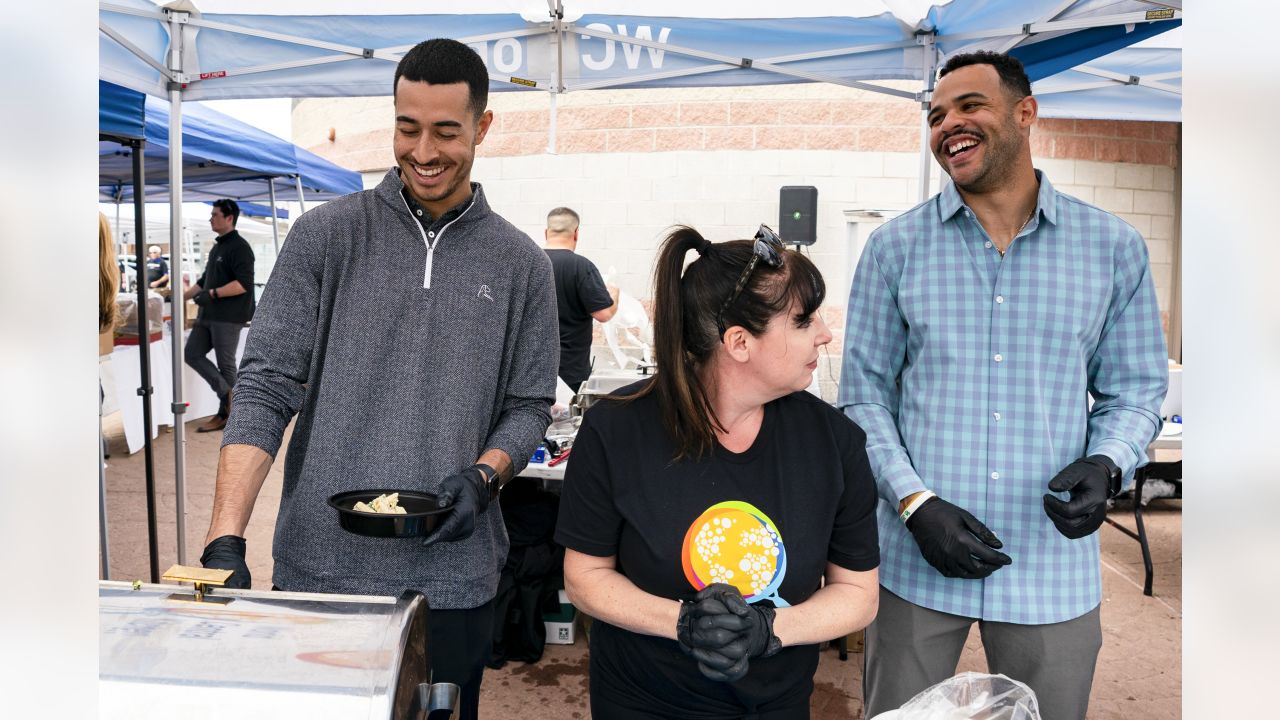 Bills players line up for chef Darian Bryan, inspired by his